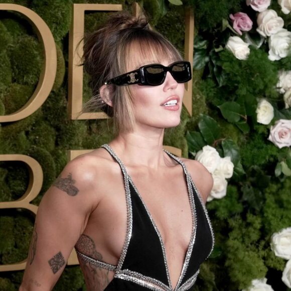 Final Price! Celine CL40282U 01A Sunglasses - Picture 4 of 10